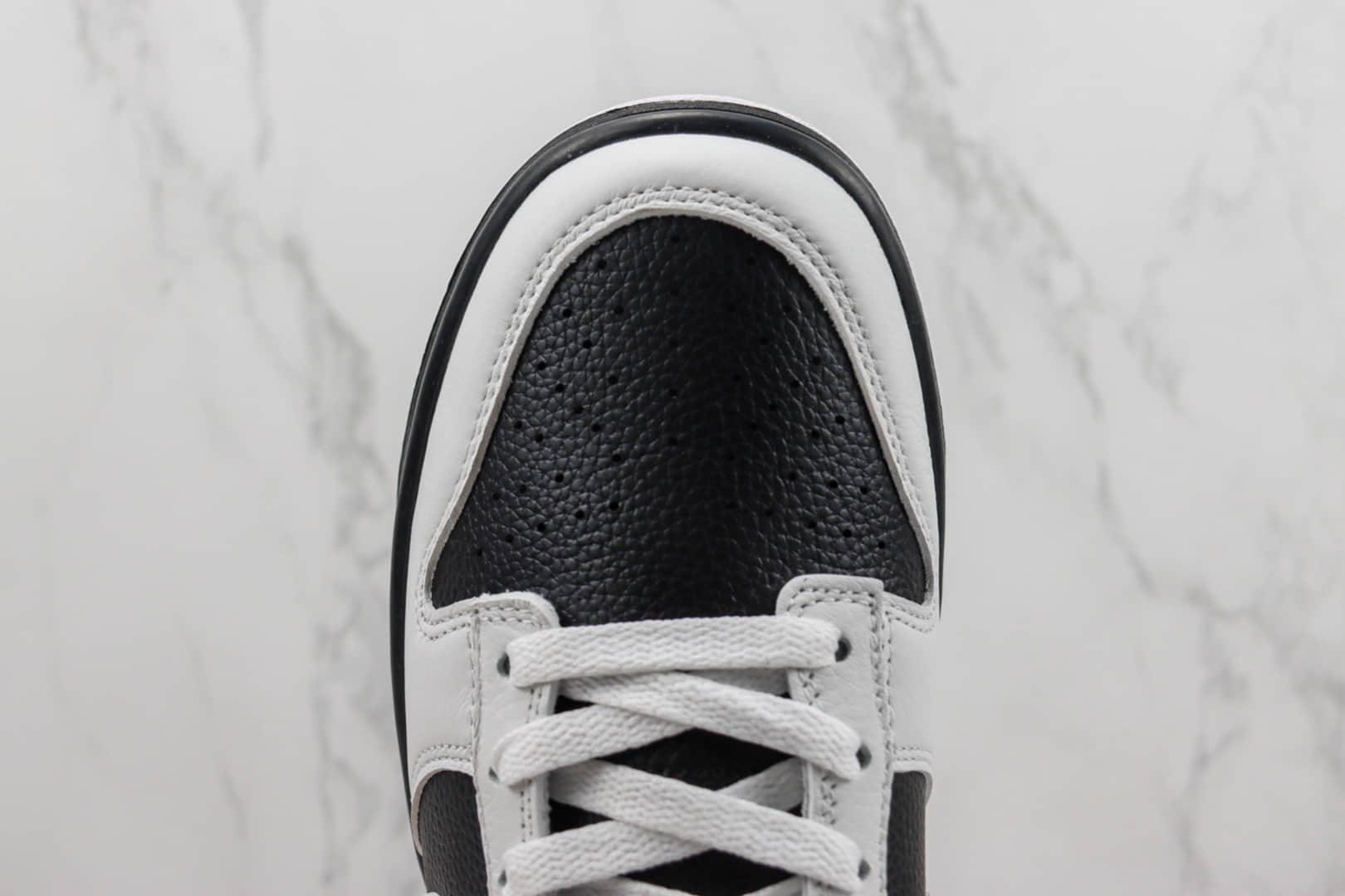 耐克Nike Dunk Low “Reverse Panda”纯原版本低帮Dunk白黑反转熊猫板鞋 莆田天花板Dunk系列 货号:FD9064-011