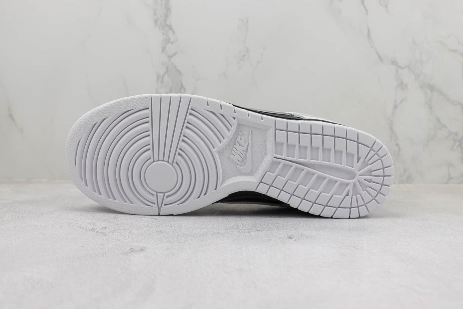 耐克Nike Dunk Low “Reverse Panda”纯原版本低帮Dunk白黑反转熊猫板鞋 莆田天花板Dunk系列 货号:FD9064-011