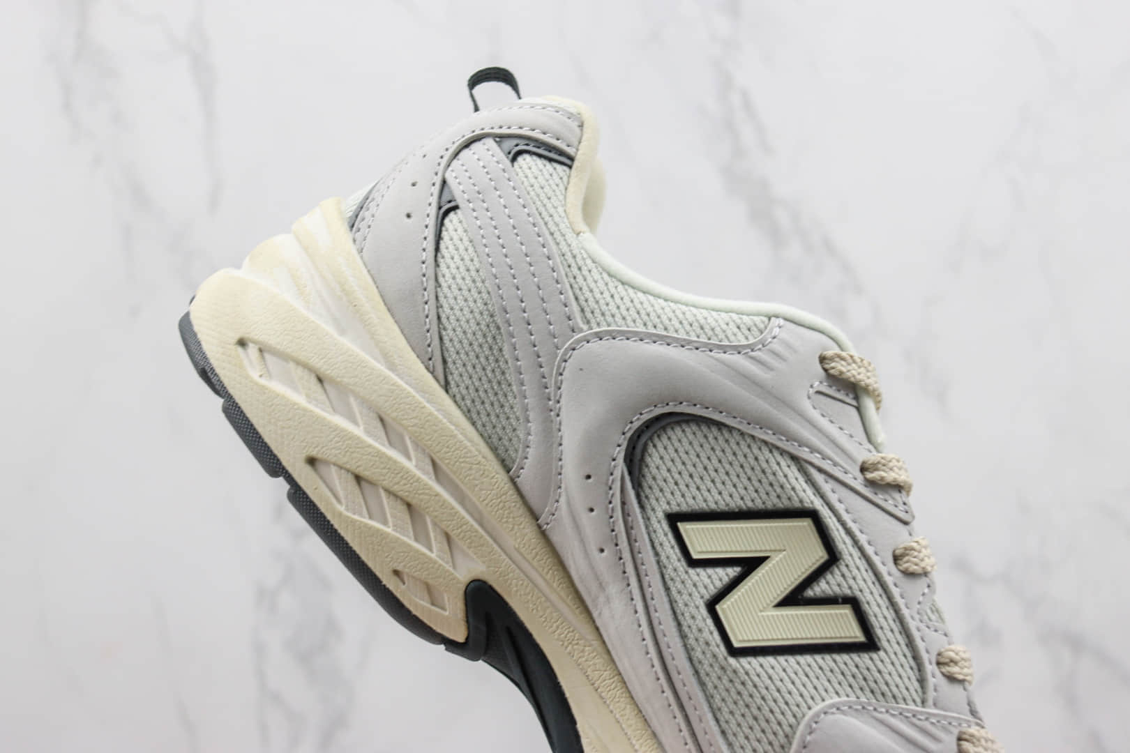 新百伦New Balance 530纯原版本NB530白灰复古跑鞋 莆田复刻新百伦 货号：MR530DG