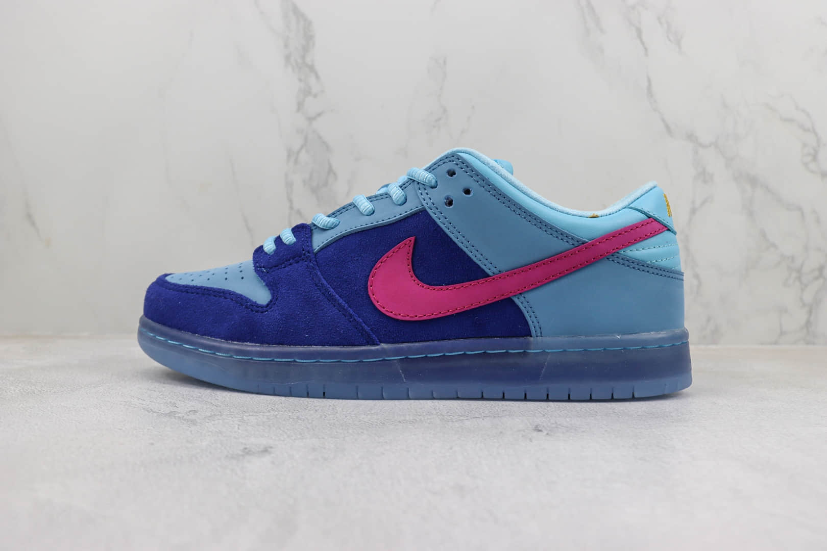 耐克Run The Jewels x Nike SB Dunk Low纯原版本RTJ联名SB Dunk蓝粉色板鞋 莆田耐克工厂 货号：DO9404-400