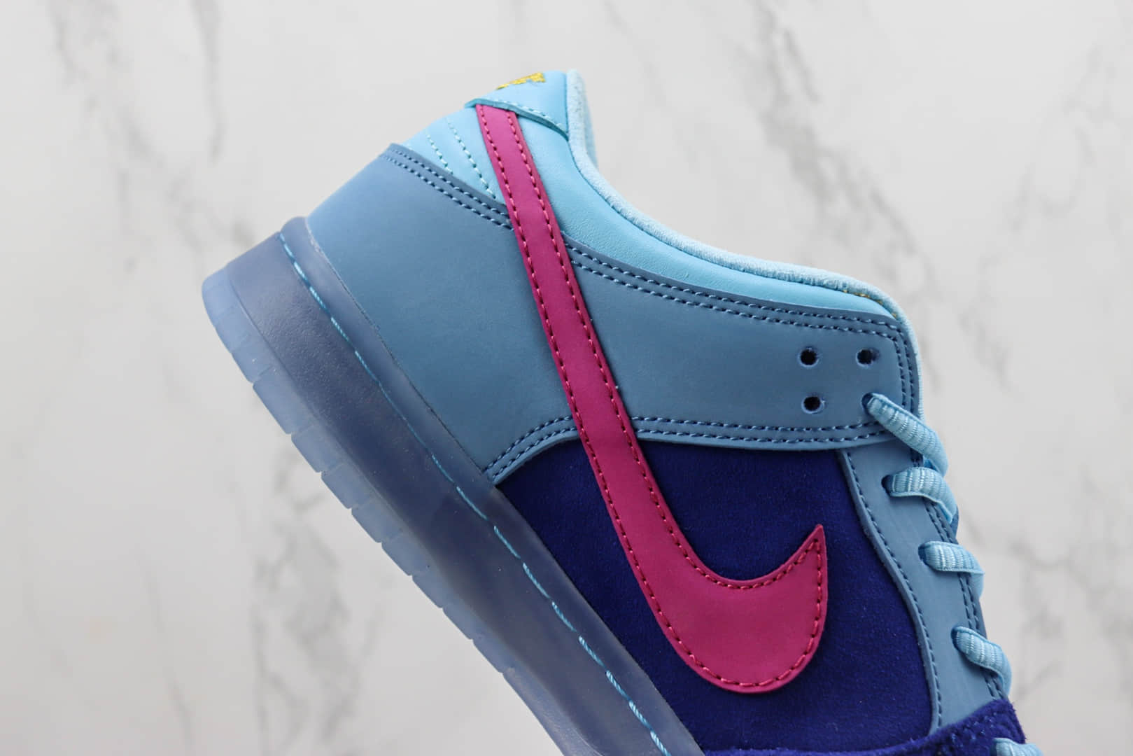 耐克Run The Jewels x Nike SB Dunk Low纯原版本RTJ联名SB Dunk蓝粉色板鞋 莆田耐克工厂 货号：DO9404-400