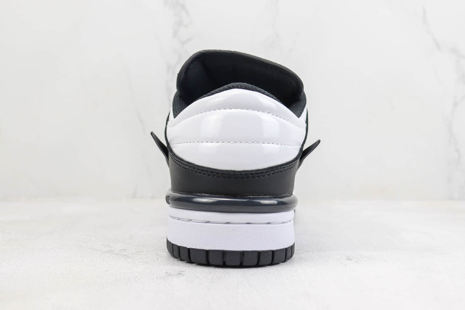 耐克Nike SB Dunk Low Twist“Panda”纯原版本低帮SB Dunk黑白熊猫立体勾子板鞋 莆田耐克货源 货号:DZ2794-001