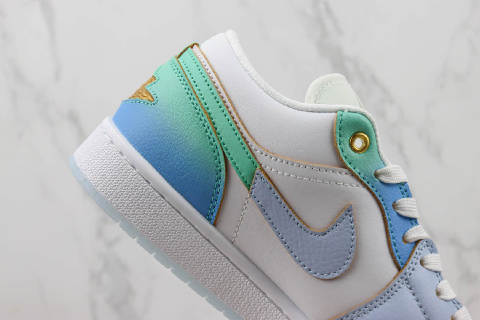 乔丹Air Jordan 1 Low纯原版本低帮AJ1蓝绿渐变板鞋 莆田AJ货源 货号:FN8899-131