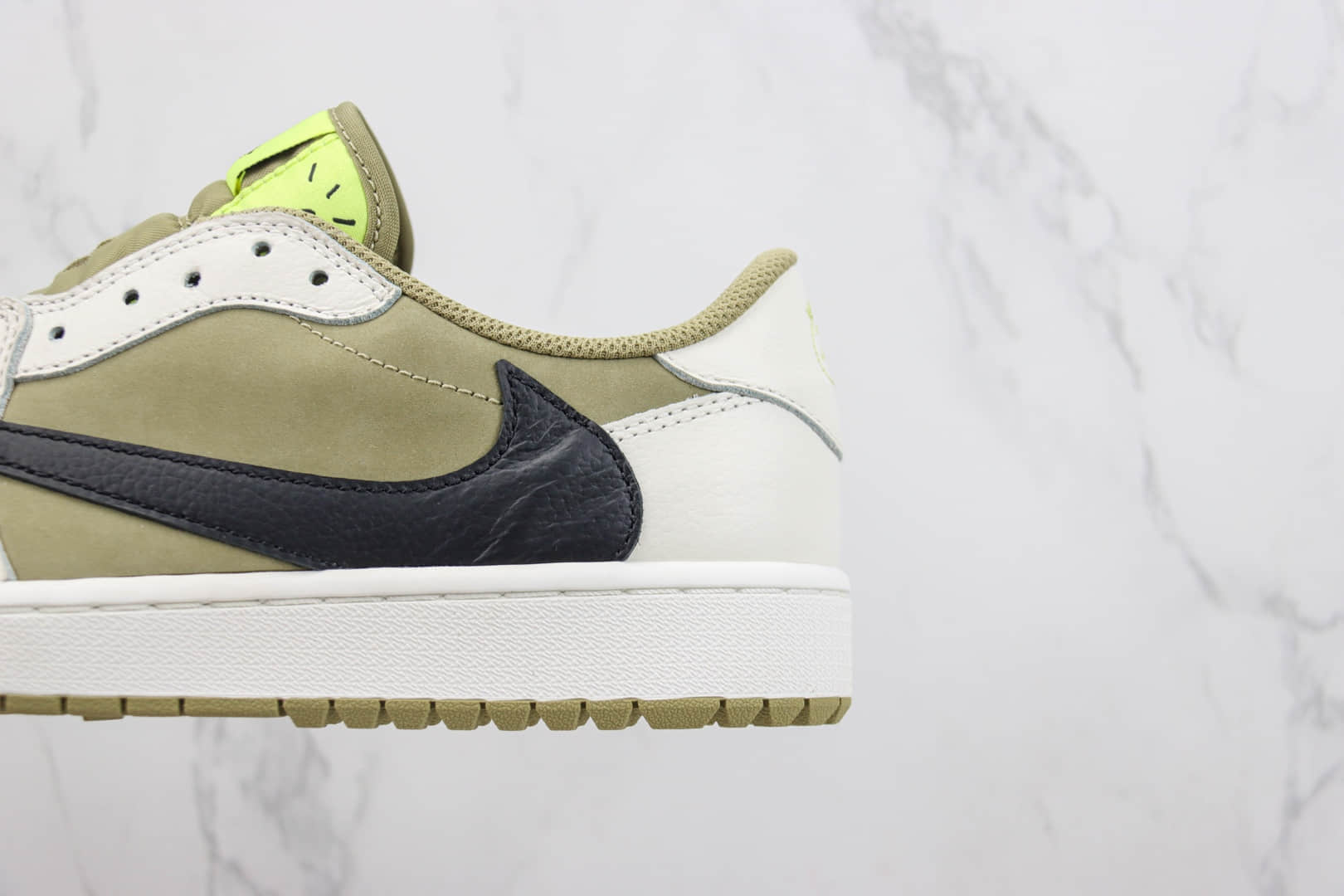 乔丹Travis Scott x Air Jordan 1 Low Golf纯原版本高尔夫AJ1低帮TS联名橄榄绿白黑倒钩板鞋 莆田AJ货源 货号:FZ3124-200