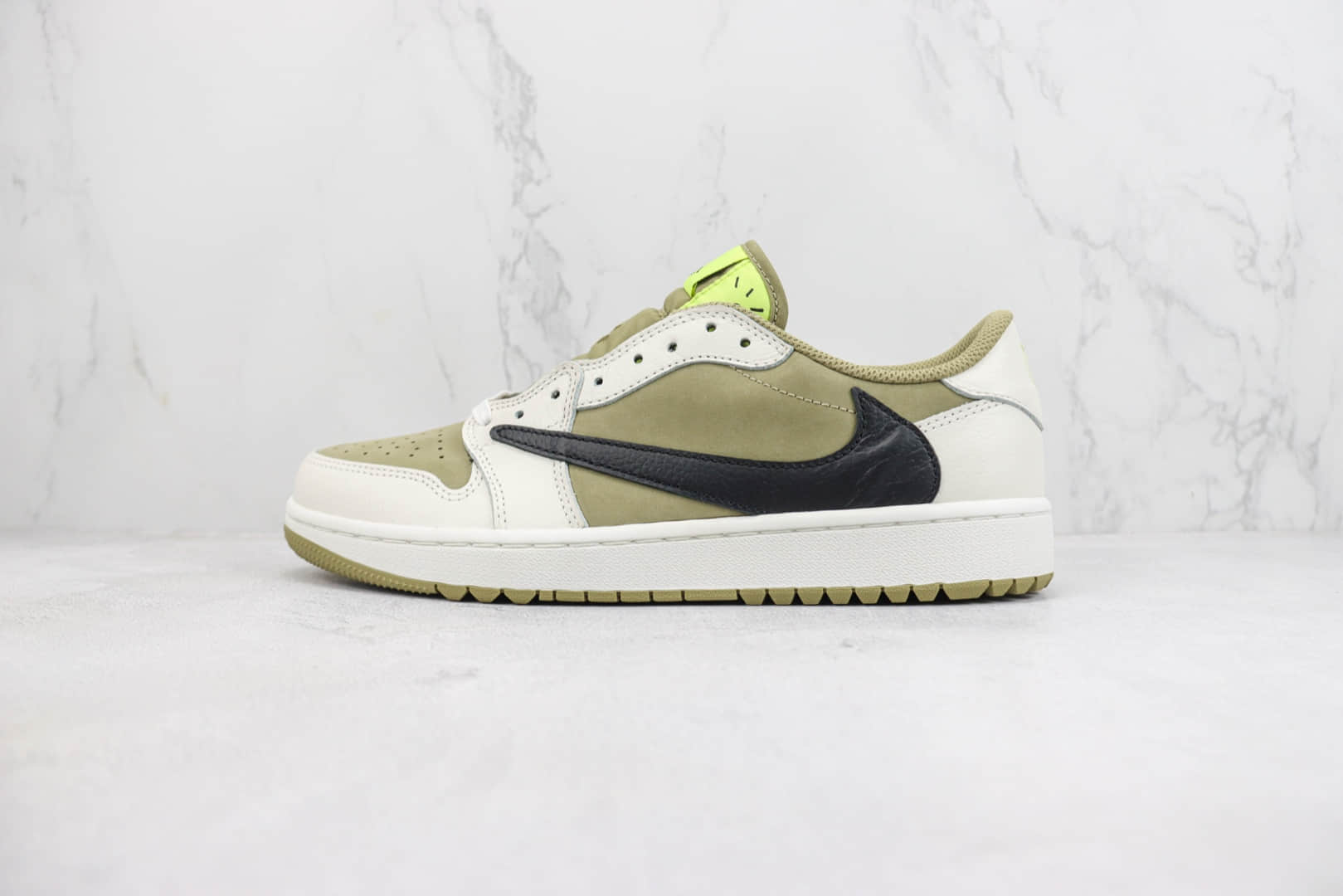 乔丹Travis Scott x Air Jordan 1 Low Golf纯原版本高尔夫AJ1低帮TS联名橄榄绿白黑倒钩板鞋 莆田AJ货源 货号:FZ3124-200