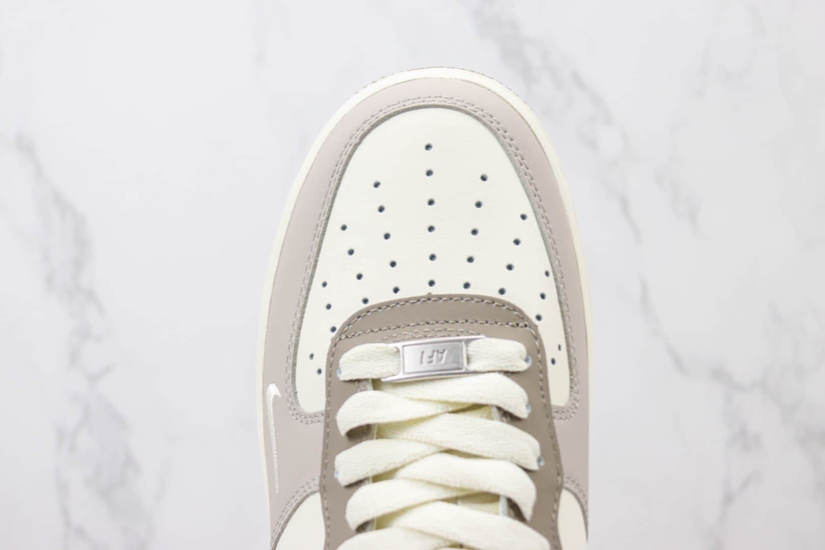 耐克Nike Air Force 1 Low纯原版本空军一号低帮AF1卡其拼色板鞋 莆田耐克货源 货号：DB3301-188