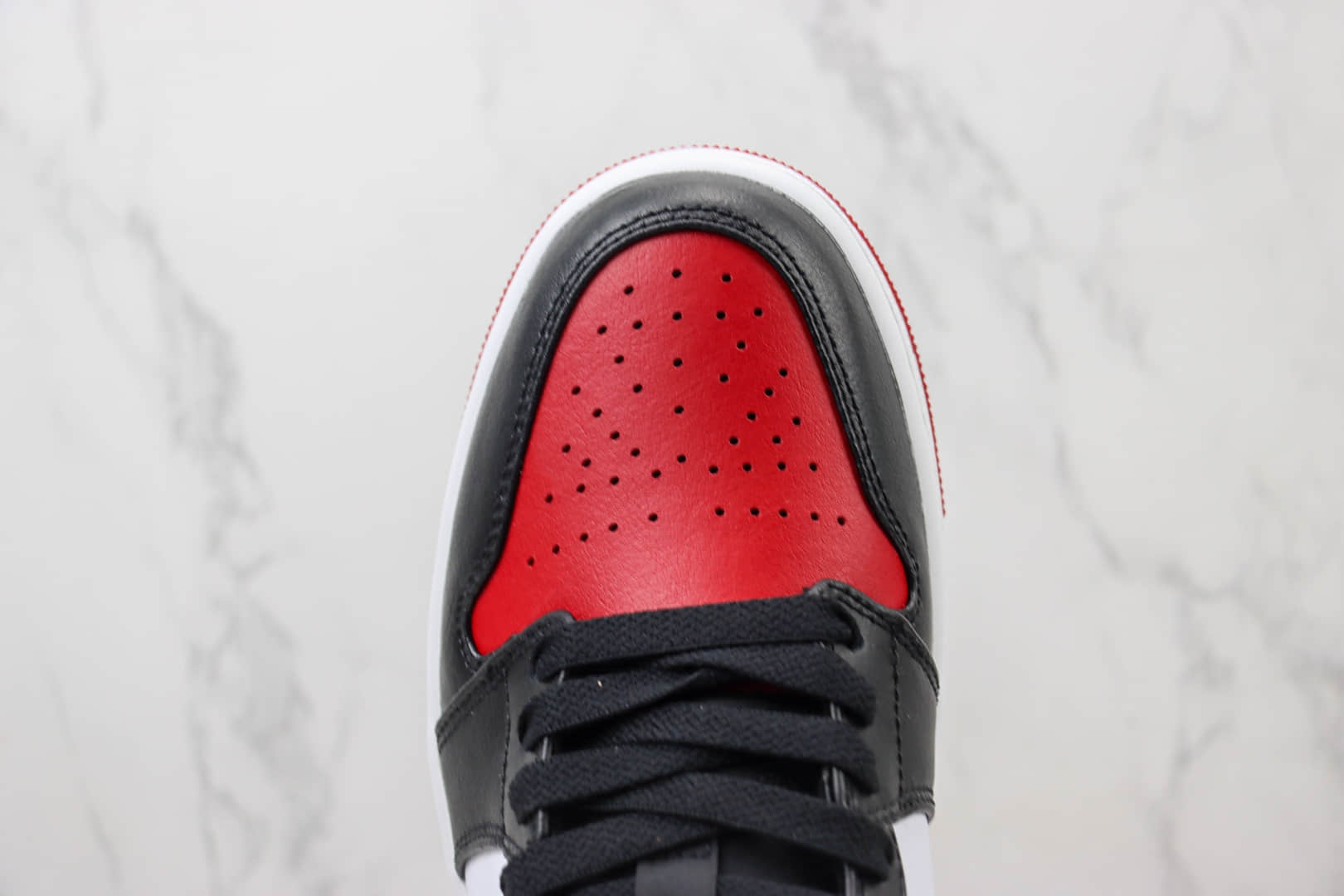 乔丹Air Jordan 1 Low “Bred Toe”纯原版本低帮AJ1黑红脚趾篮球鞋 莆田AJ货源 货号:553558-161
