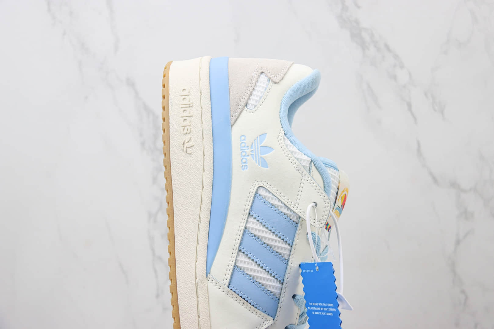 阿迪达斯adidas Original Forum 84 Low OG纯原版本三叶草白蓝色复古板鞋 莆田阿迪达斯货源 货号：IE7420