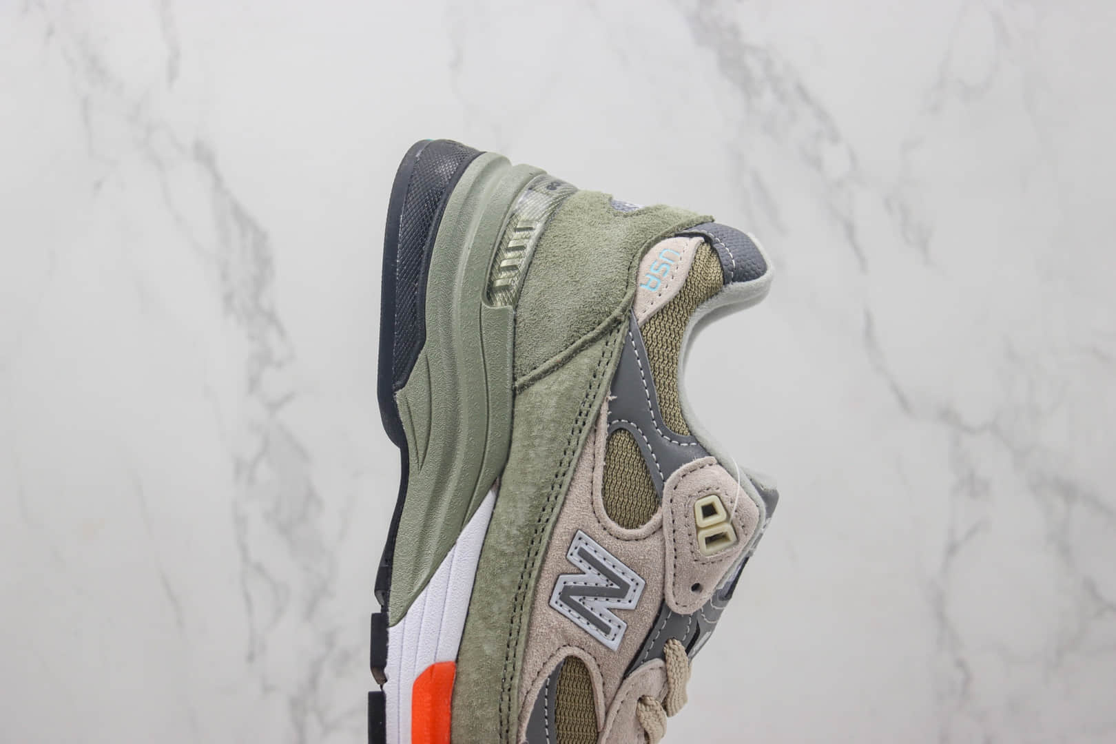 新百伦New Balance Made In USA M992纯原版本NB992美产军绿色复古跑鞋 莆田新百伦货源 货号：M992WT