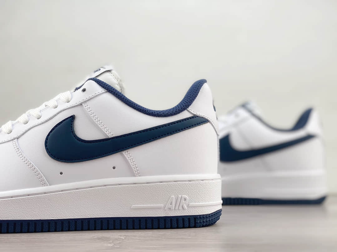 耐克Nike Air Force 1 ‘07 Low纯原版本空军一号AF1白蓝色低帮板鞋 莆田耐克货源 货号：FV5948-104