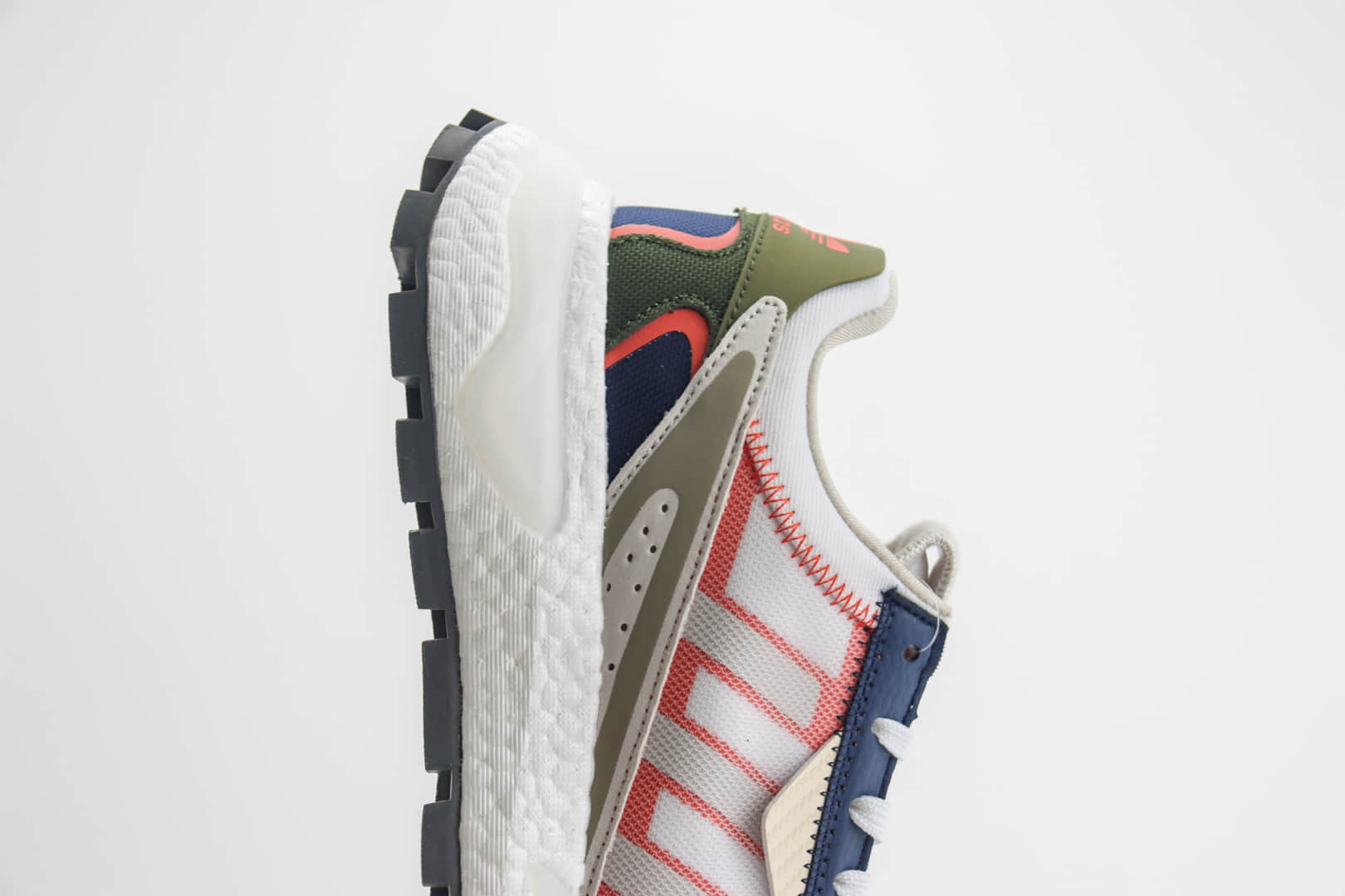 阿迪达斯adidas Retropy P9纯原版本白红蓝爆米花Boost跑鞋 莆田阿迪达斯货源 货号：GW9332