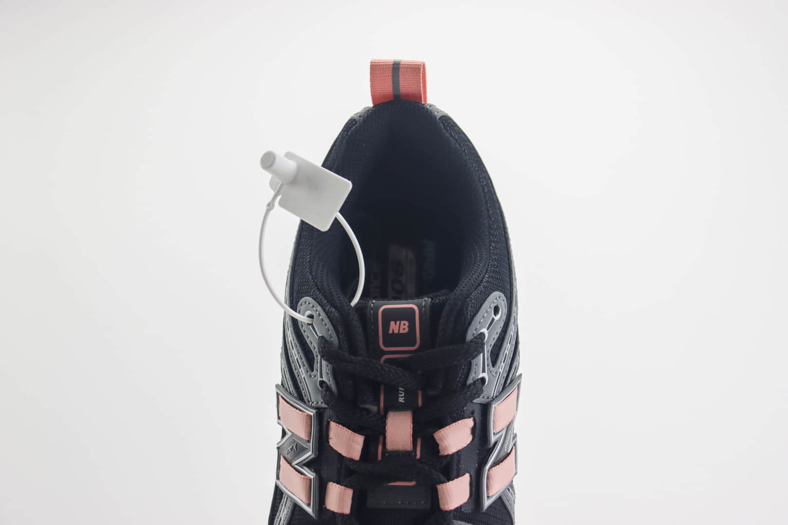 新百伦New Balance 1906纯原版本NB1906黑灰粉复古跑鞋 莆田复刻鞋货源 货号：M1906RHC