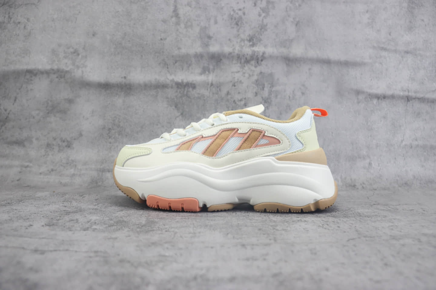 阿迪达斯adidas originals Ozgaia3.0纯原版本三叶草米粉色老爹鞋 莆田阿迪达斯货源 货号：JI4283