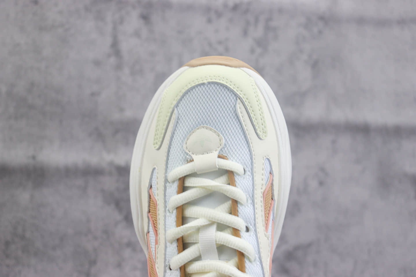 阿迪达斯adidas originals Ozgaia3.0纯原版本三叶草米粉色老爹鞋 莆田阿迪达斯货源 货号：JI4283