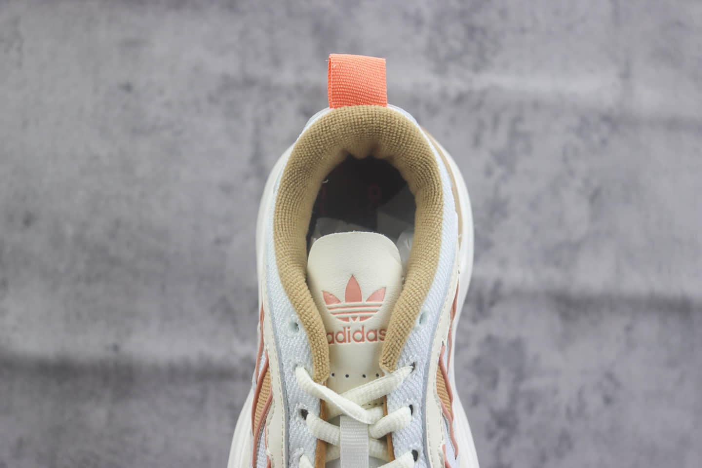 阿迪达斯adidas originals Ozgaia3.0纯原版本三叶草米粉色老爹鞋 莆田阿迪达斯货源 货号：JI4283