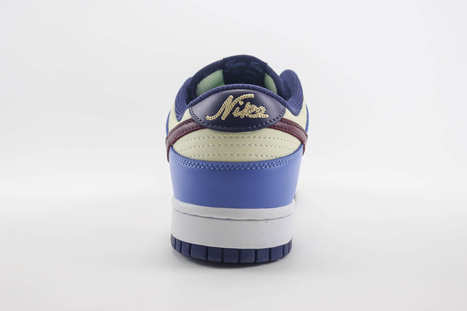 耐克Nike SB Dunk Low纯原版本低帮SB Dunk米白蓝酒红勾板鞋 莆田耐克代理 货号：FV8119-161