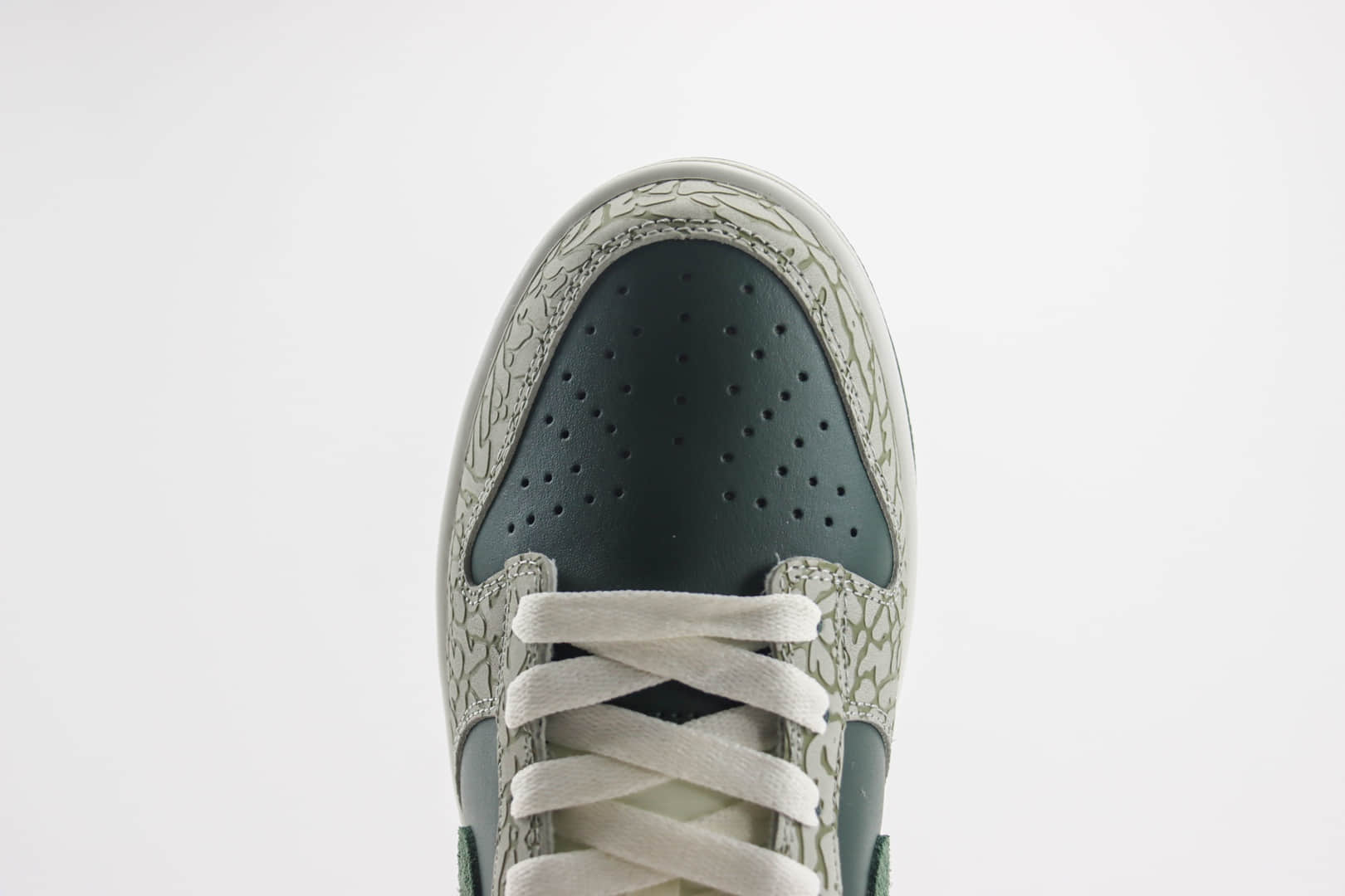 耐克Nike SB Dunk Low纯原版本低帮SB Dunk灰绿色大象纹板鞋 莆田耐克代理 货号：HF4878-053