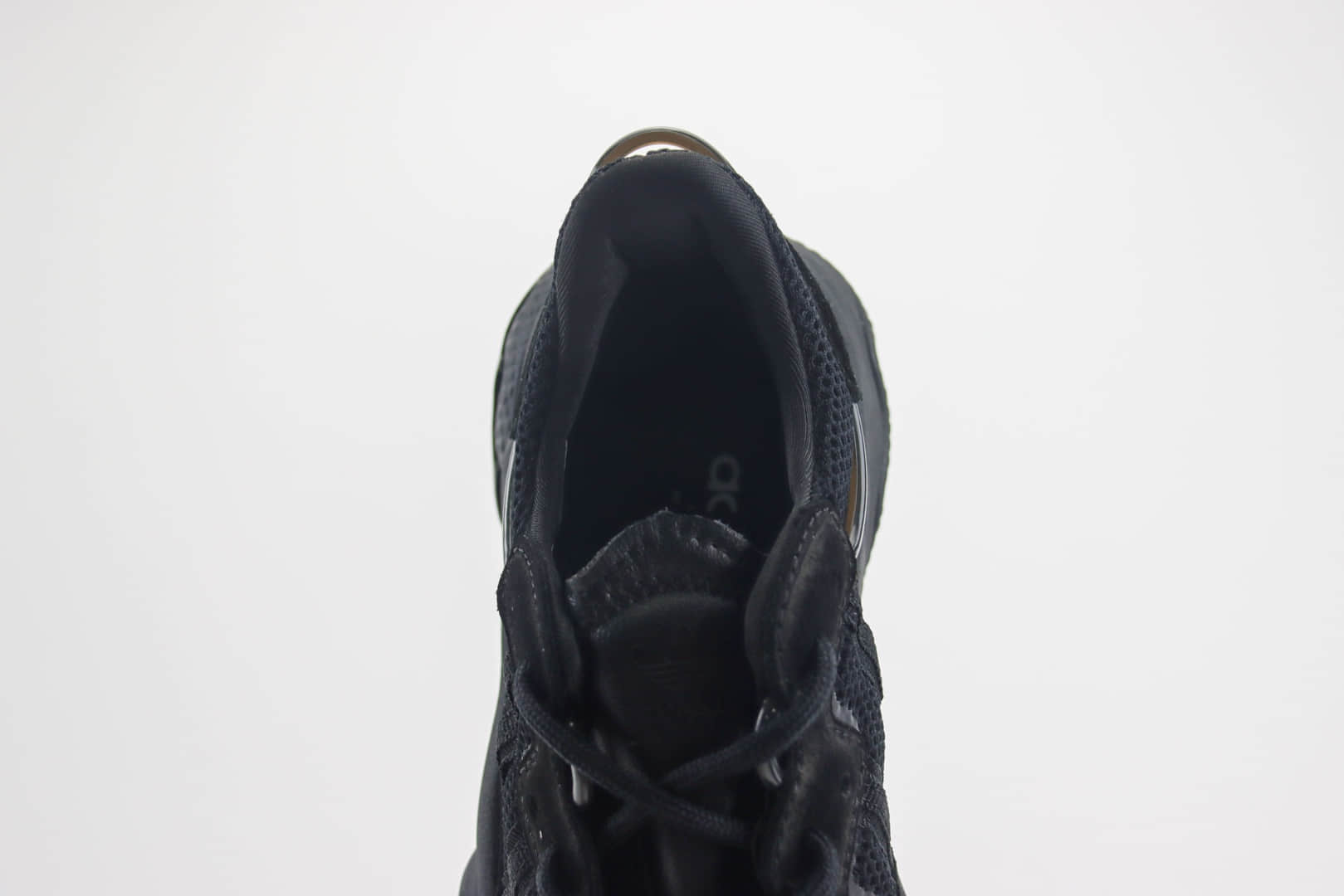 阿迪达斯adidas Originals Ozweego纯原版本水管系列黑武士复古老爹鞋 莆田阿迪达斯代理 货号：EE6999