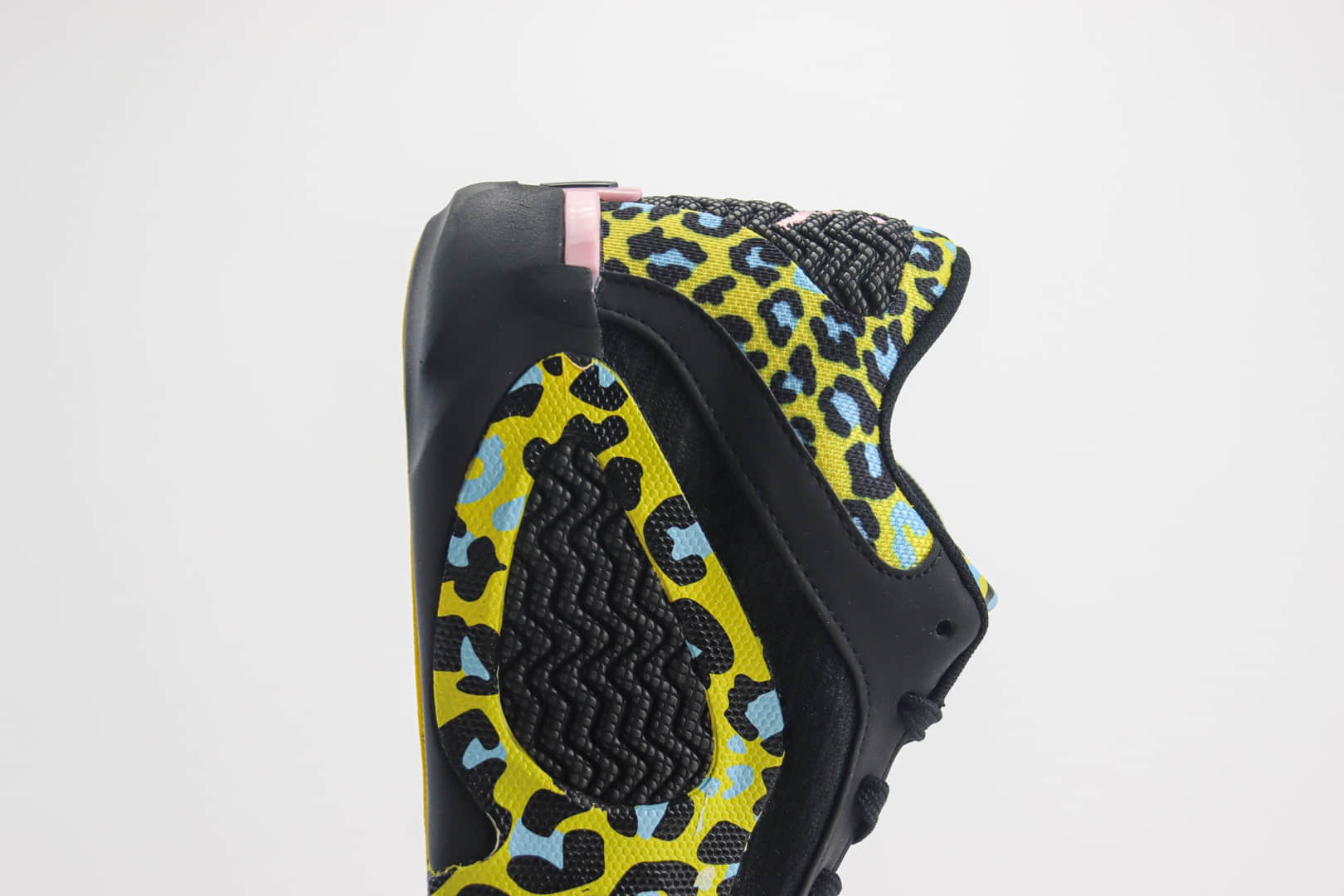 乔丹Jordan Tatum 2纯原版本塔图姆2代黑黄豹纹实战篮球鞋 莆田AJ货源 货号：FJ6457-500