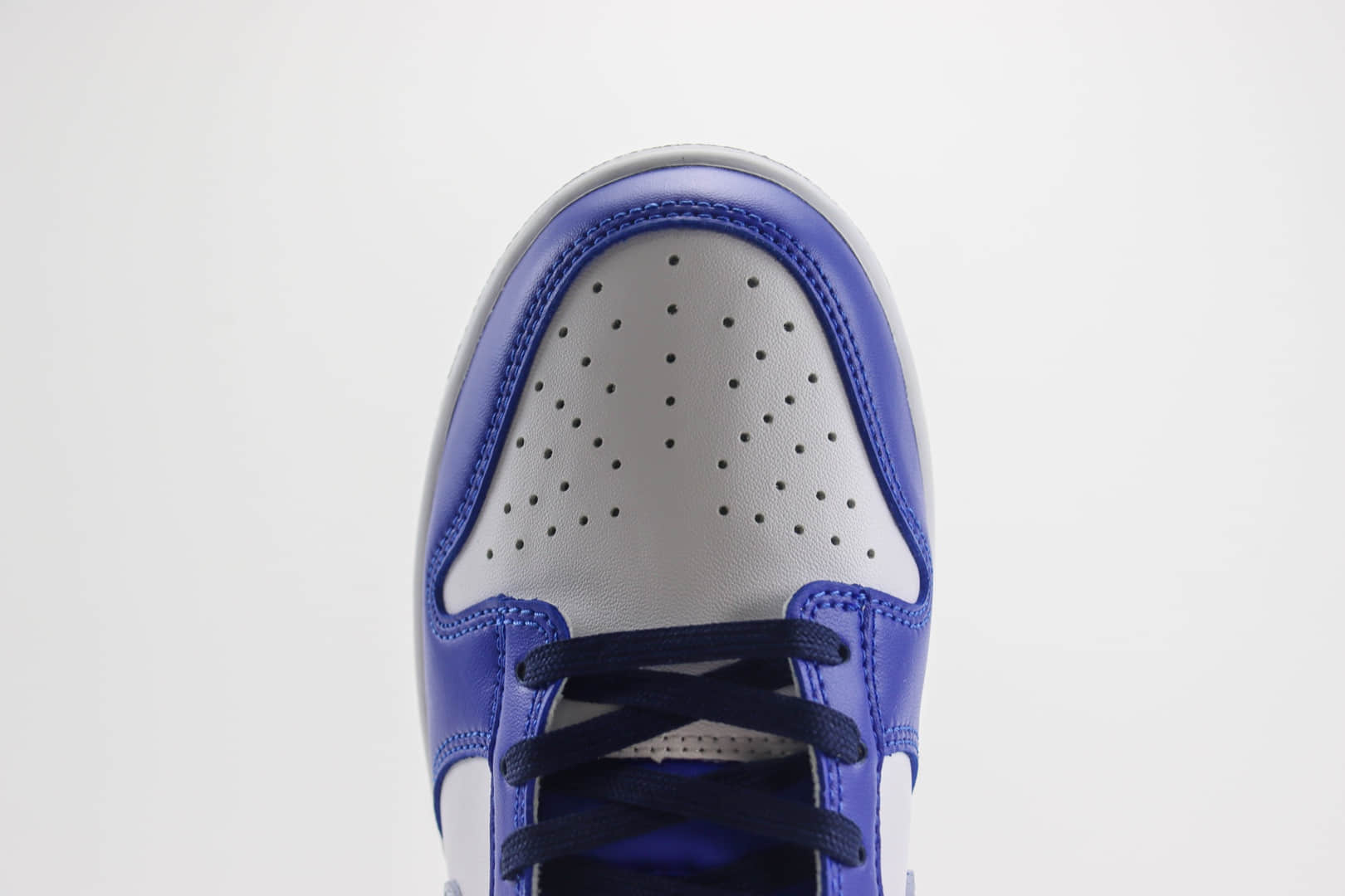 耐克Nike SB Dunk Low纯原版本低帮SB Dunk白灰蓝拼接滑板板鞋 莆田耐克代理 货号：FQ8826-100