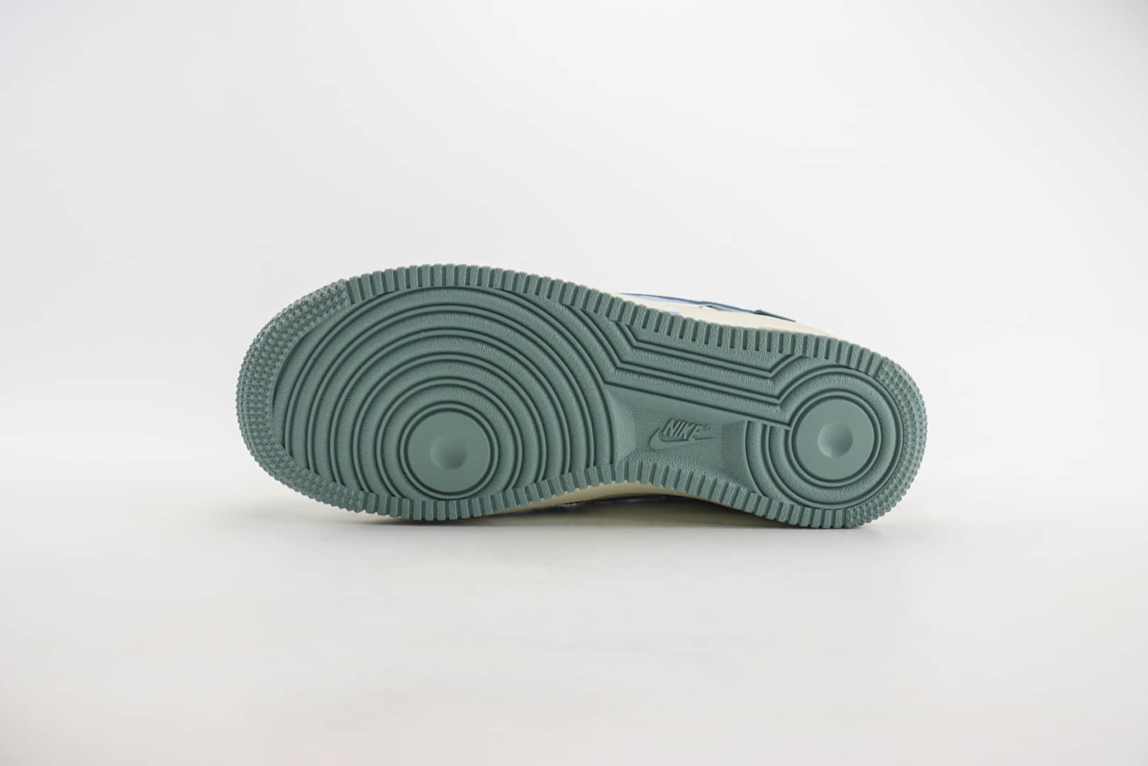 耐克Nike Air Force 1'07 Low”Star Tours“纯原版本空军一号AF1宇航员板鞋 莆田耐克货源 货号:DB3301-711