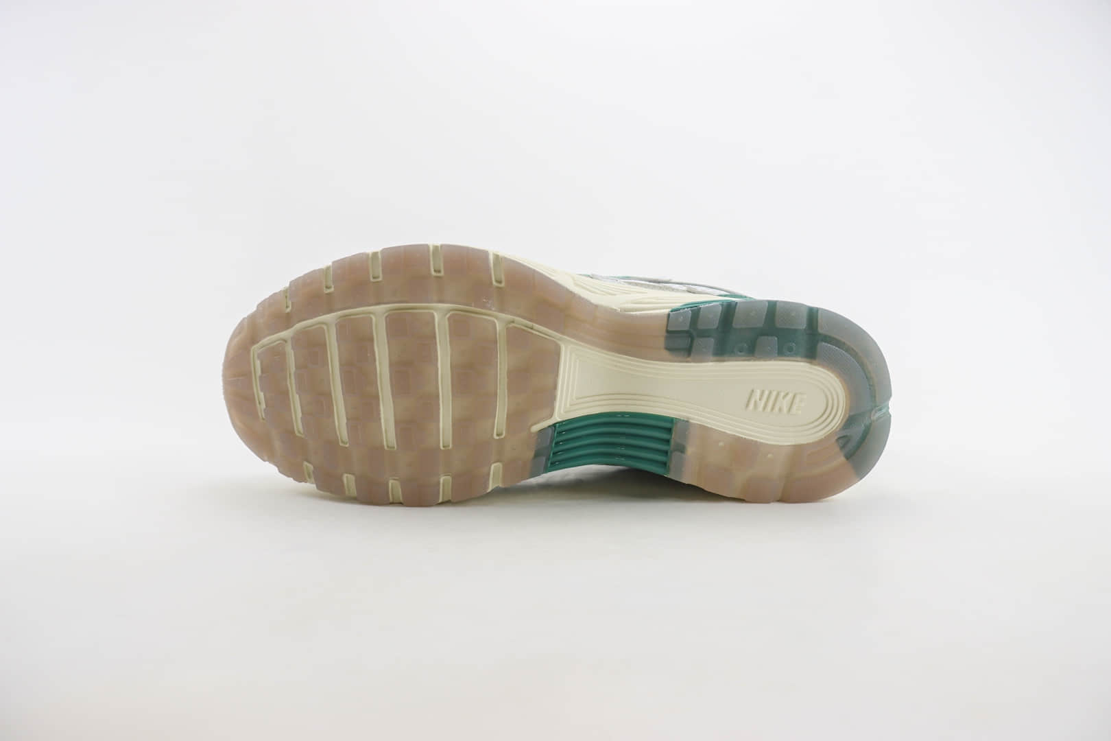 耐克Nike Initiator Running P-6000纯原版本白灰绿韩系老爹鞋 莆田耐克批发 货号:HF4308-072