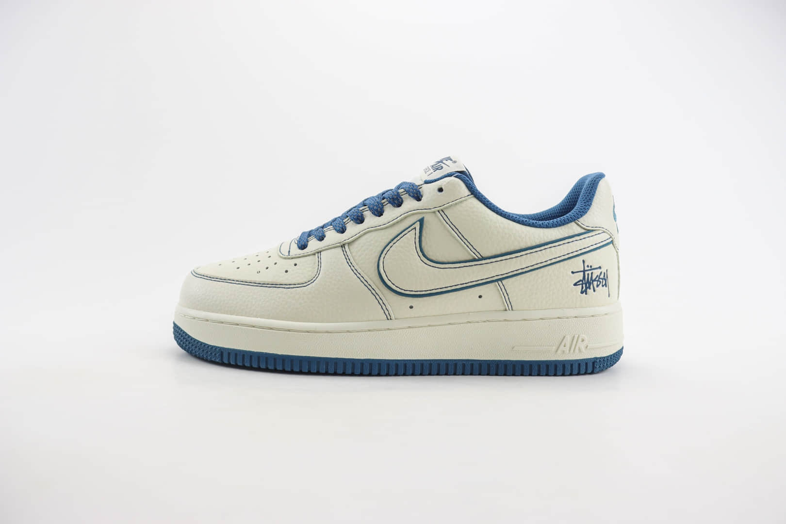 耐克Nike Air Force 1纯原版本斯图西联名空军一号白蓝色AF1板鞋 莆田耐克货源 货号：UN1635-333