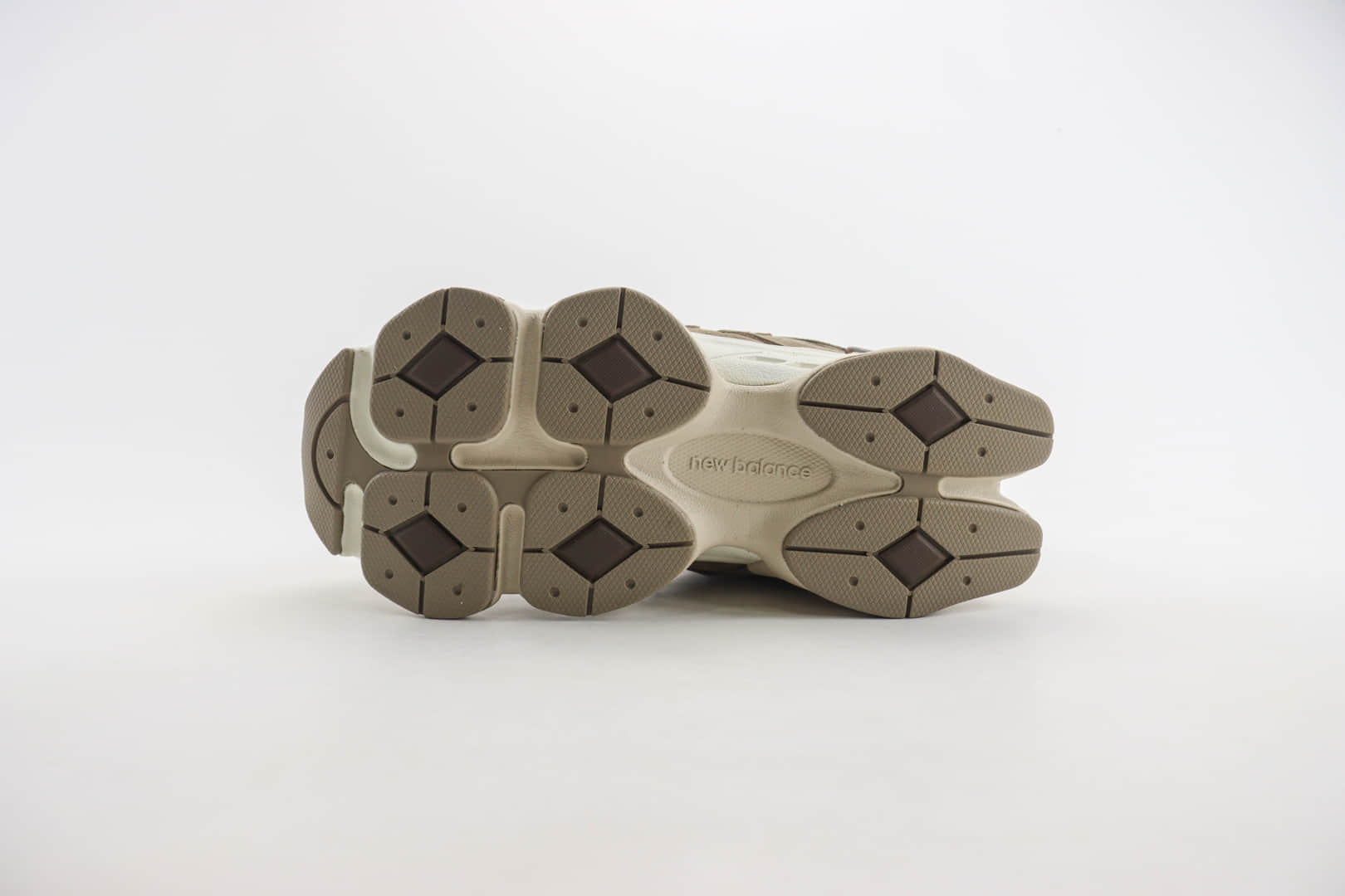 新百伦New Balance 9060纯原版本棕色NB9060复古老爹鞋 莆田新百伦工厂 货号:U9060JMR