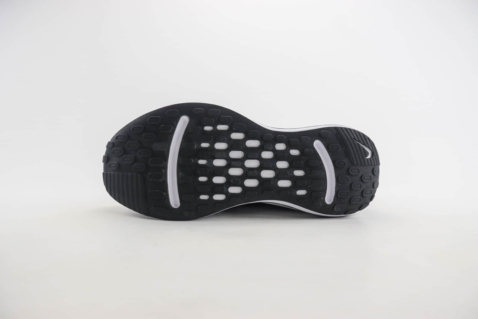 耐克Nike Journey Run纯原版本黑白马拉松跑鞋 莆田耐克货源 货号：FN0228-001