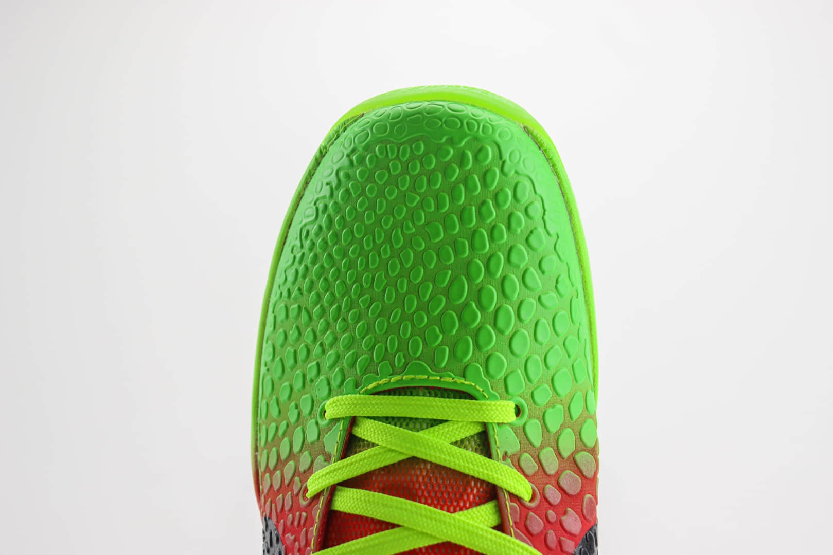 耐克Nike Zoom Kobe 6纯原版本科比6红绿青蜂侠实战篮球鞋 莆田耐克货源 货号：CW2190-301