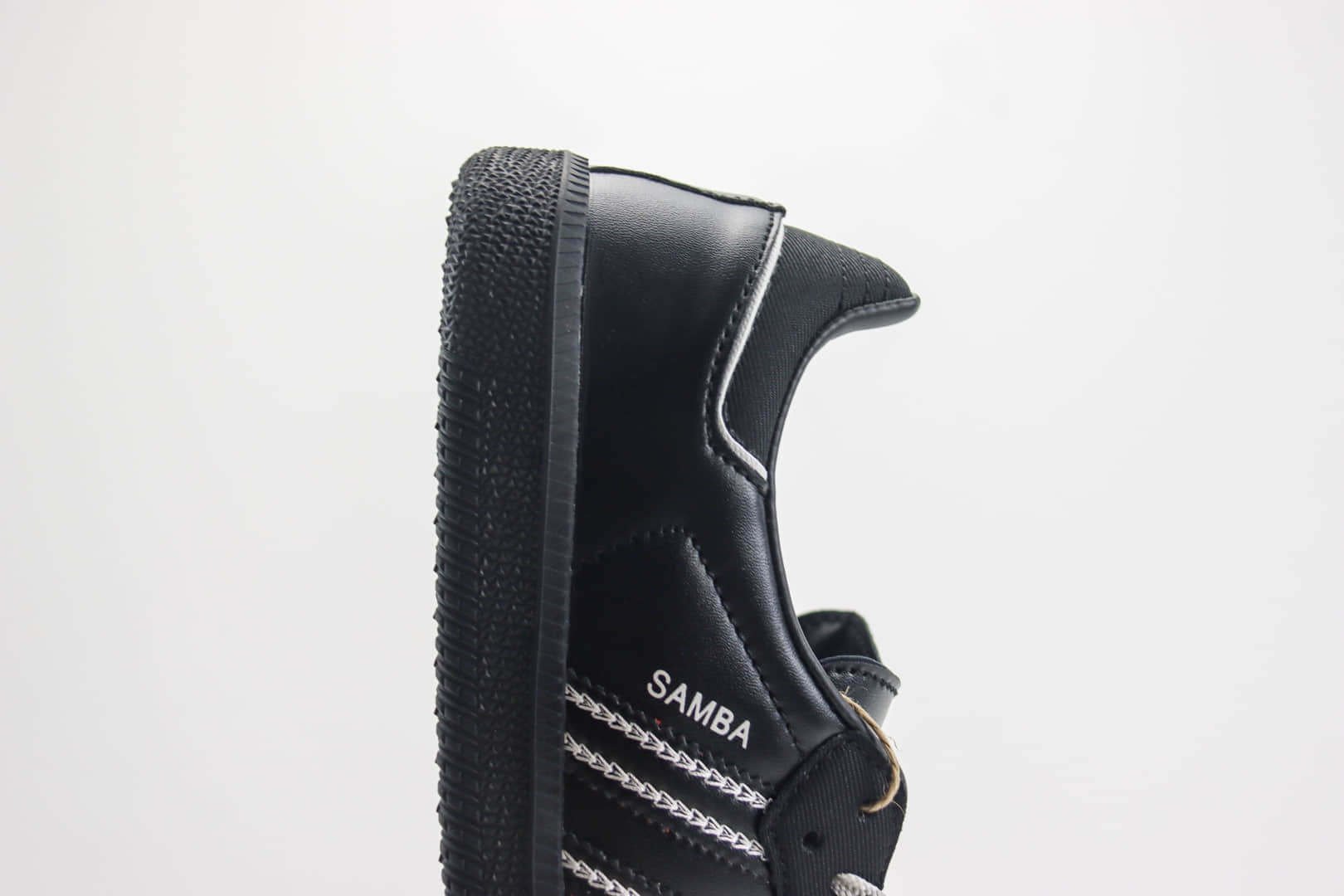 阿迪达斯adidas originals Samba OG纯原版本黑白银桑巴德训鞋 莆田阿迪达斯货源 货号：IF3918