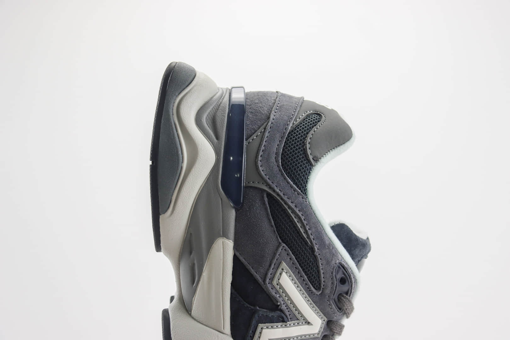 新百伦New Balance 9060纯原版本炭黑色NB9060复古慢跑鞋 莆田新百伦货源 货号:U9060JBM