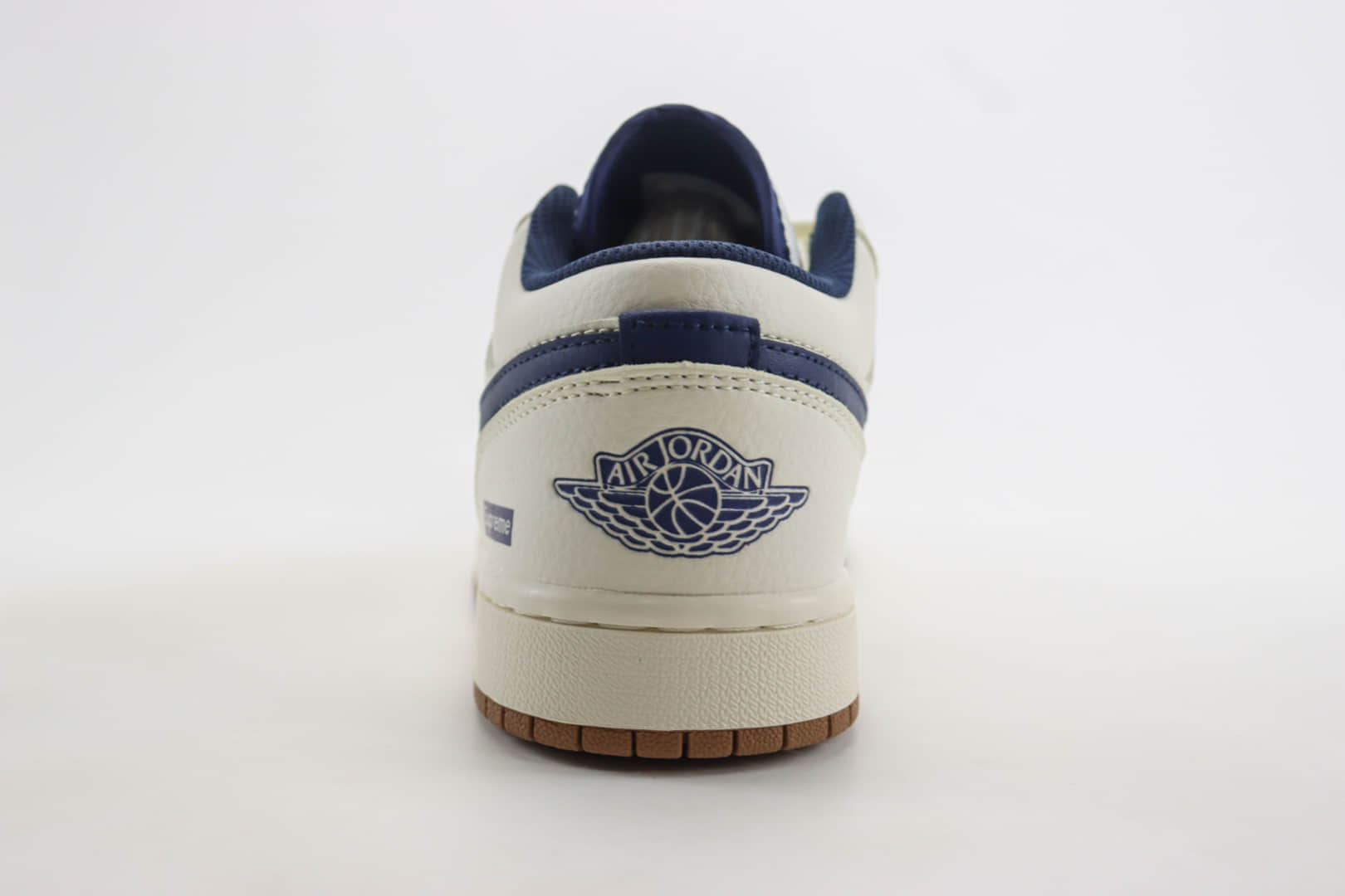 乔丹Supreme x Air Jordan 1 Low纯原版本低帮AJ1白蓝生胶Supreme联名板鞋 莆田AJ货源 货号：WG8850-011