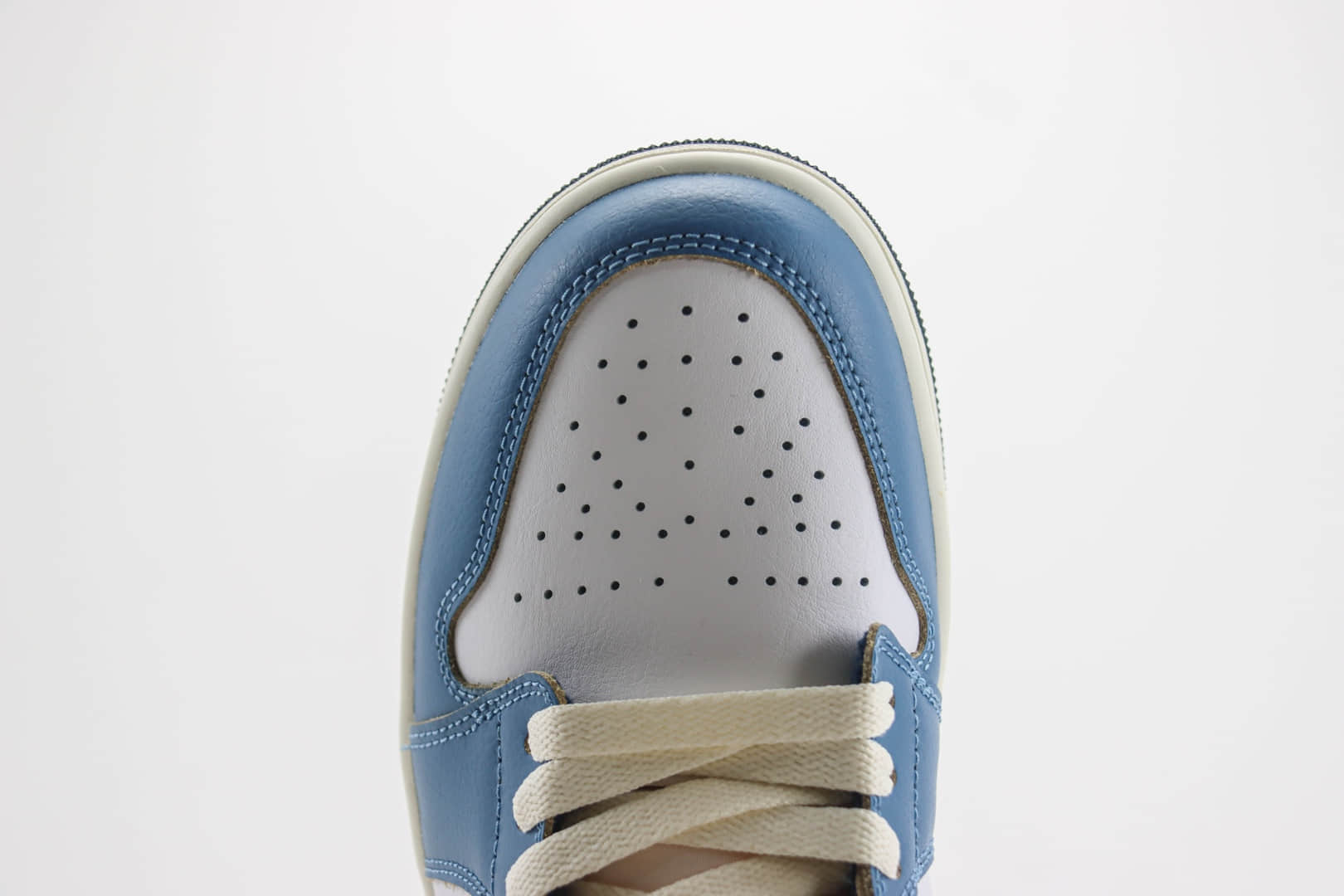 乔丹Air Jordan 1 Low纯原版本白蓝鸳鸯勾AJ1低帮板鞋 莆田AJ货源 货号：HM3711-144