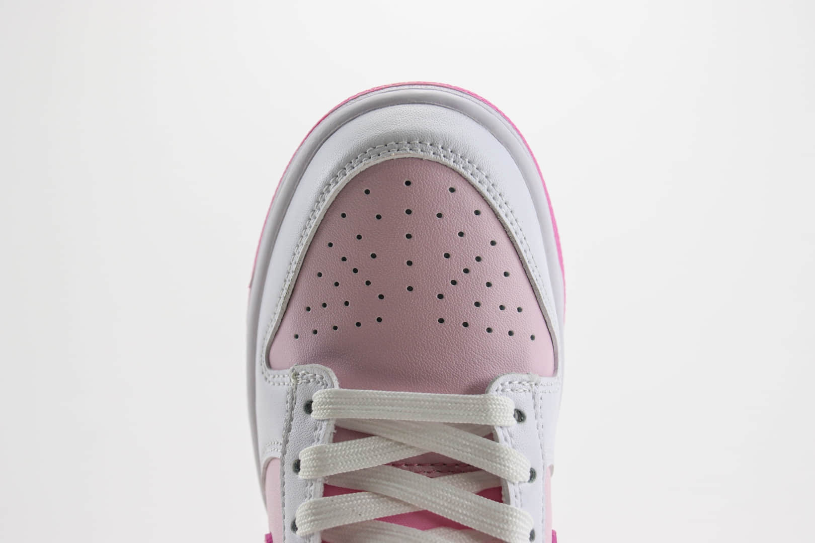 耐克Nike SB Dunk Low纯原版本粉白SB Dunk情人节低帮板鞋 莆田复刻鞋货源 货号：HQ1181-661