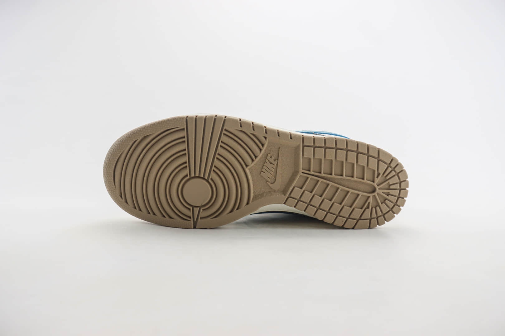 耐克Nike SB Dunk Low纯原版本低帮SB Dunk灰咖蓝滑板板鞋 莆田耐克货源 货号:HQ1175-240