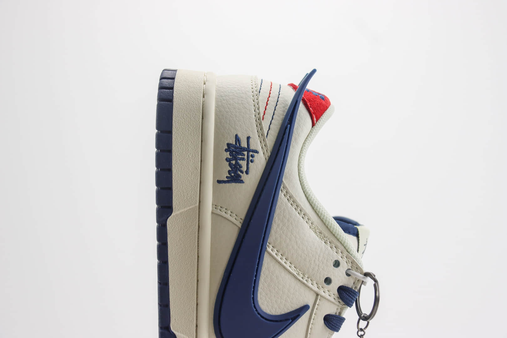 耐克Nike SB Dunk Low xStussy联名款低帮SB DUNK米白大蓝勾配色板鞋 莆田纯原DUNK板鞋 货号：XY1688-009
