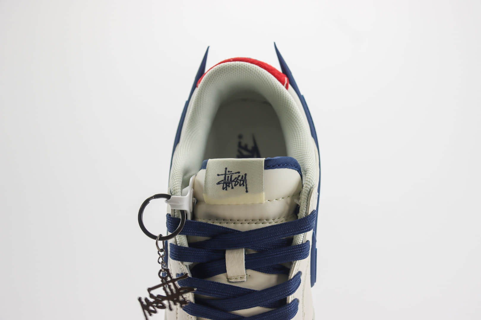 耐克Nike SB Dunk Low xStussy联名款低帮SB DUNK米白大蓝勾配色板鞋 莆田纯原DUNK板鞋 货号：XY1688-009