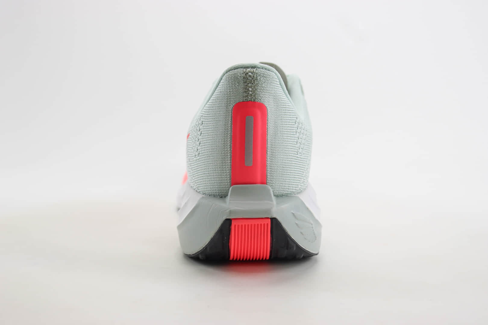 耐克Nike Air Zoom Pegasus Plus纯原版本飞马系列缓震透气跑鞋 莆田耐克工厂 货号:FQ7262-001 耐克Nike Air Zoom Pegasus Plus纯原版本飞马系列缓震透气跑鞋 莆田耐克工厂 货号:FQ7262-001