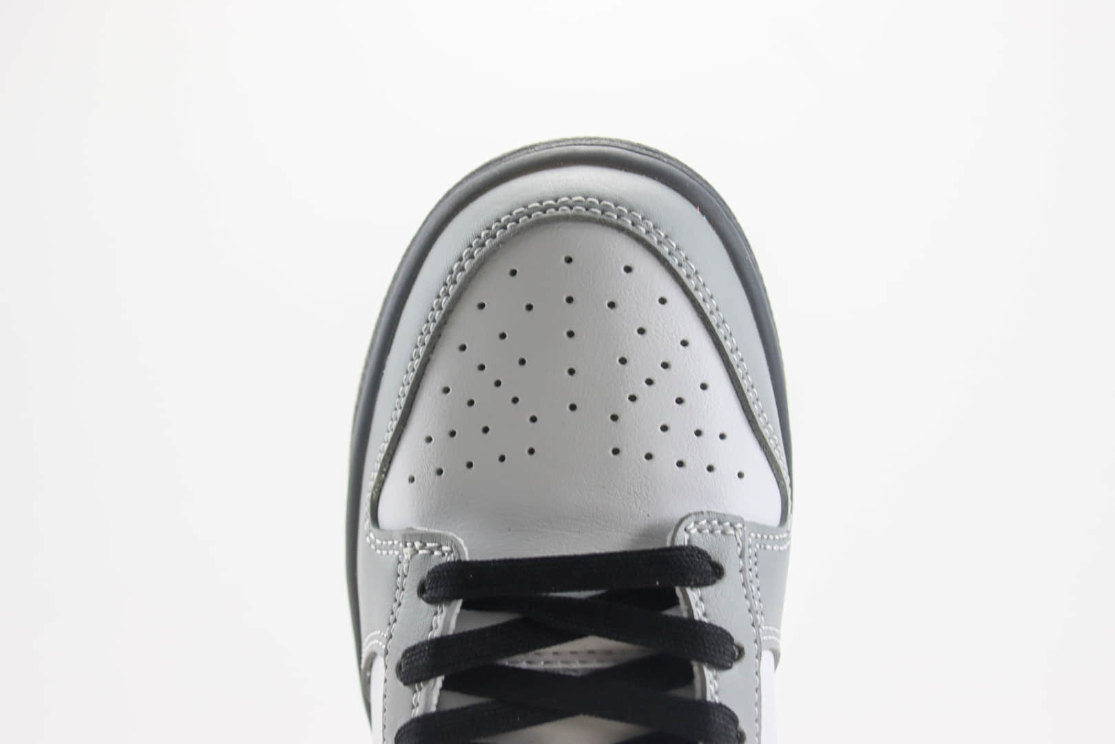 耐克Nike SB Dunk Low纯原版本低帮DUNK灰白闪阴勾配色板鞋 莆田DUNK工厂 货号：HQ3462-191