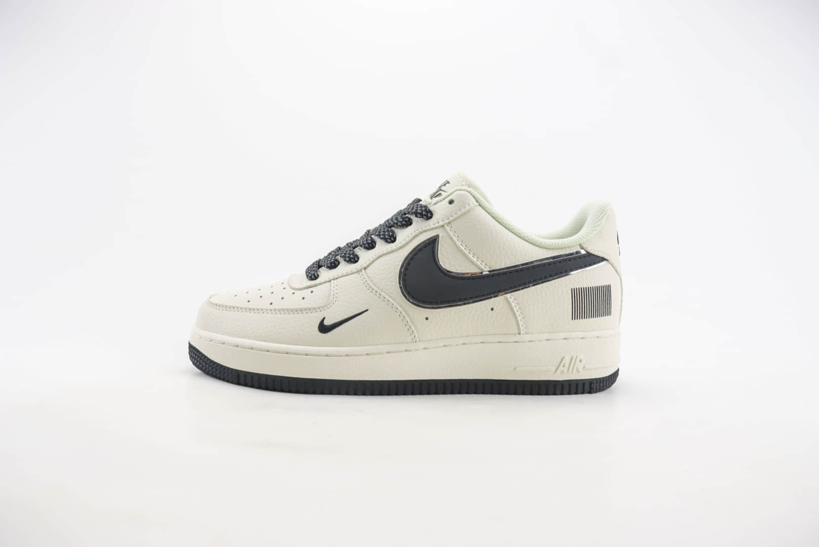 耐克Nike Air Force 1纯原版本空军一号AF1米黑色条纹码低帮板鞋 莆田耐克代理 货号：CU1836-962