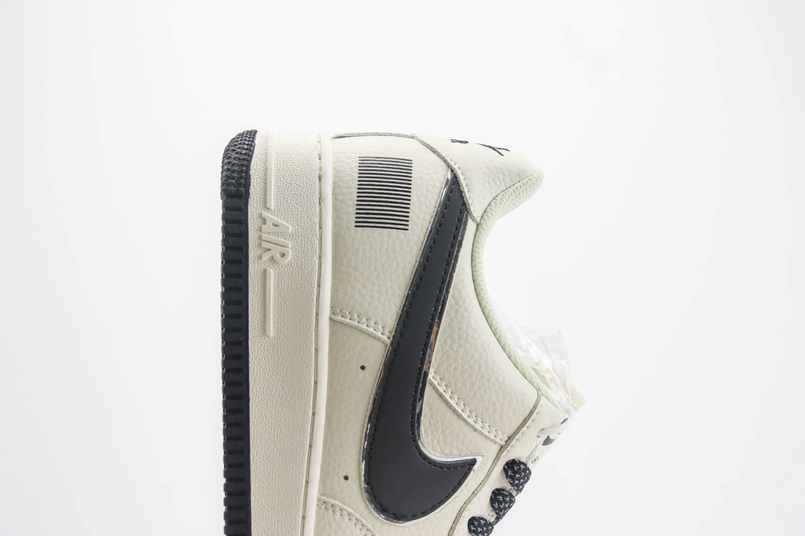 耐克Nike Air Force 1纯原版本空军一号AF1米黑色条纹码低帮板鞋 莆田耐克代理 货号：CU1836-962