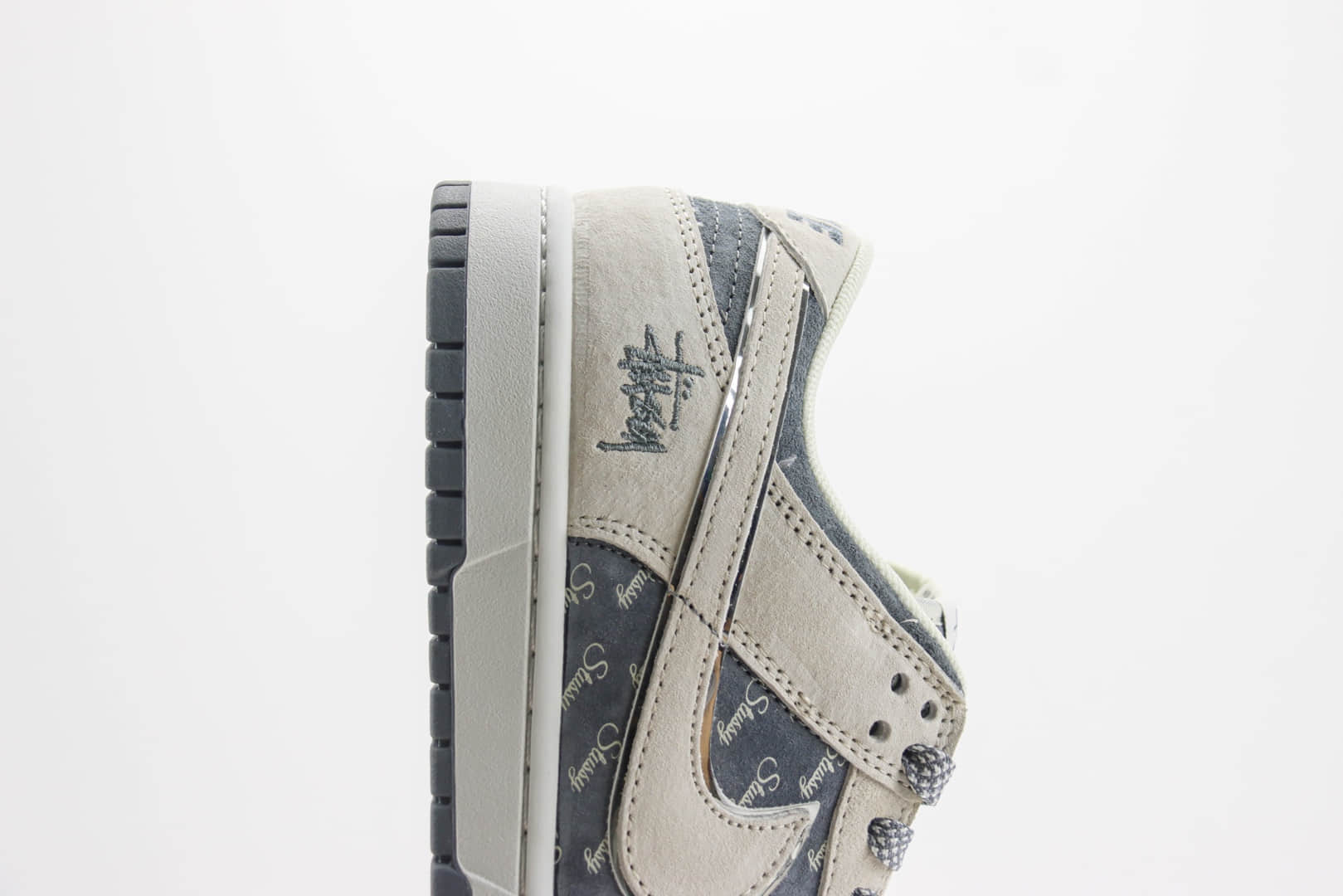 耐克Stussy x Nike SB Dunk Low纯原版本斯图西联名SB Dunk米灰色滑板板鞋 莆田耐克批发 货号:XX2025-578