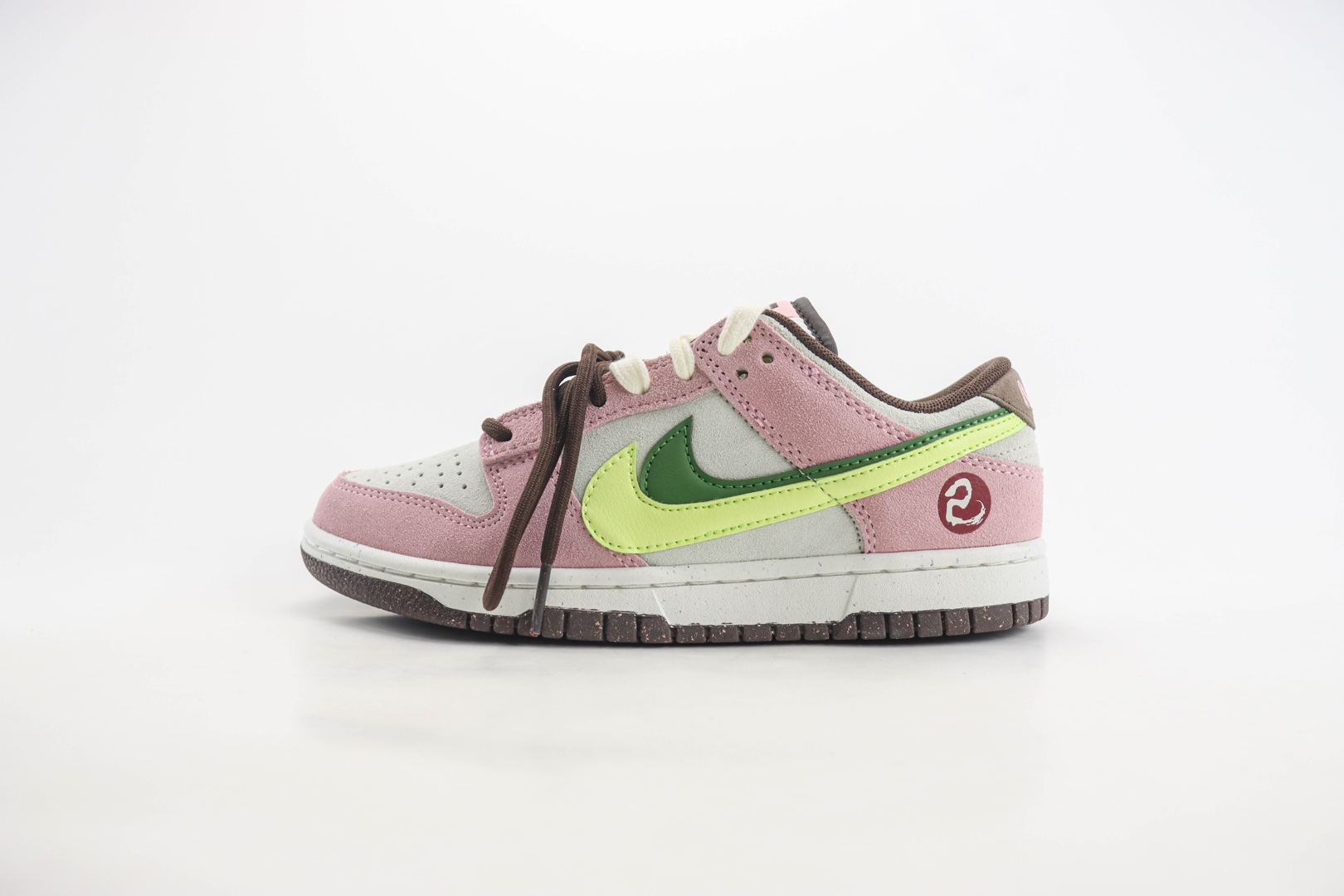 耐克Nike SB Dunk Low纯原版本低帮SB Dunk蛇年限定粉蛇滑板板鞋 莆田耐克货源 货号：HV1799-161