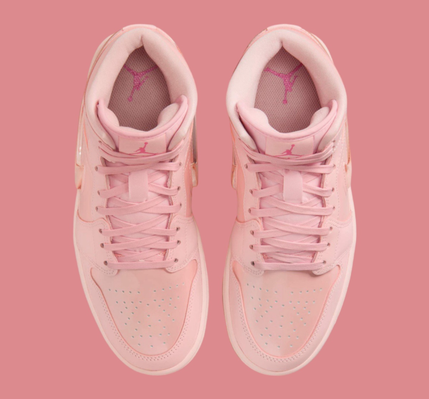 情人节专属!这双中帮AJ1少女心up! 货号:HF3173-600