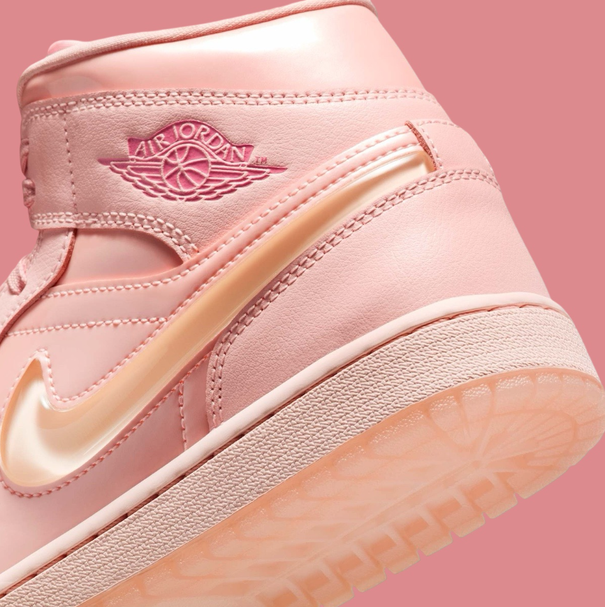 情人节专属!这双中帮AJ1少女心up! 货号:HF3173-600