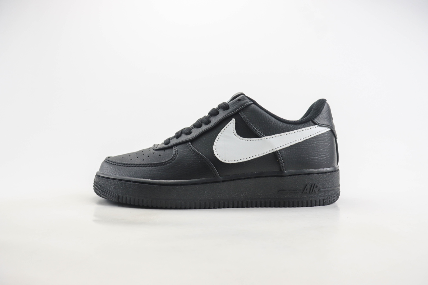 耐克Nike Air Force 1 Low纯原版本空军一号AF1黑白低帮运动板鞋 莆田耐克货源 货号：CI9553-001
