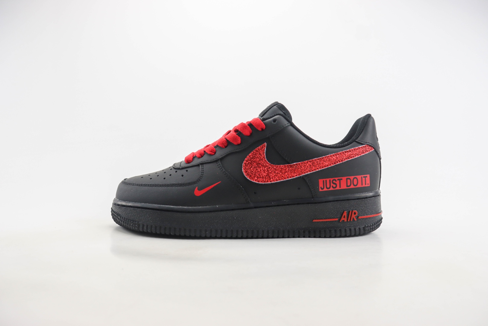 耐克Nike Air Force 1 Low纯原版本空军一号AF1黑红JUST DO IT低帮运动板鞋 莆田耐克代理 货号：CW2288-025