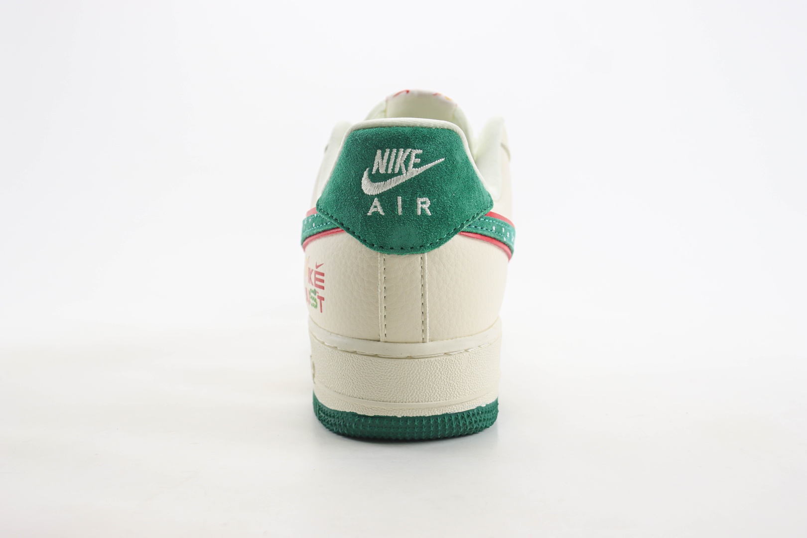 耐克Nike Air Force 1'07 Low“Christmas”纯原版本空军一号AF1圣诞节限定低帮休闲运动板鞋 莆田耐克工厂 货号：DF0188-034