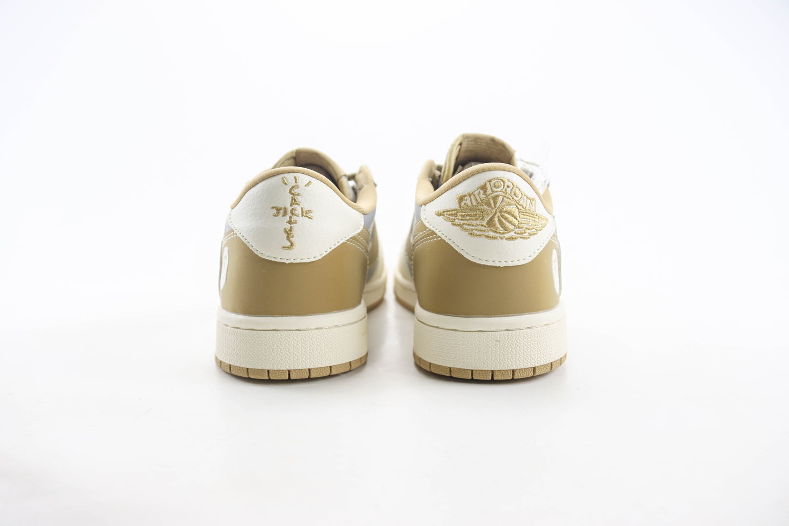 乔丹BAPE x Air Jordan 1 Low纯原版本猿人头联名AJ1米灰卡其低帮休闲板鞋 莆田AJ货源 货号：BB6511-623